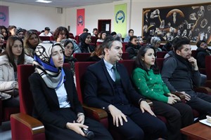 ASÜ Edebiyat Topluluğu’ndan Okuma Kültürü Nasıl Kazanılır Konulu Çevrimiçi Konferans